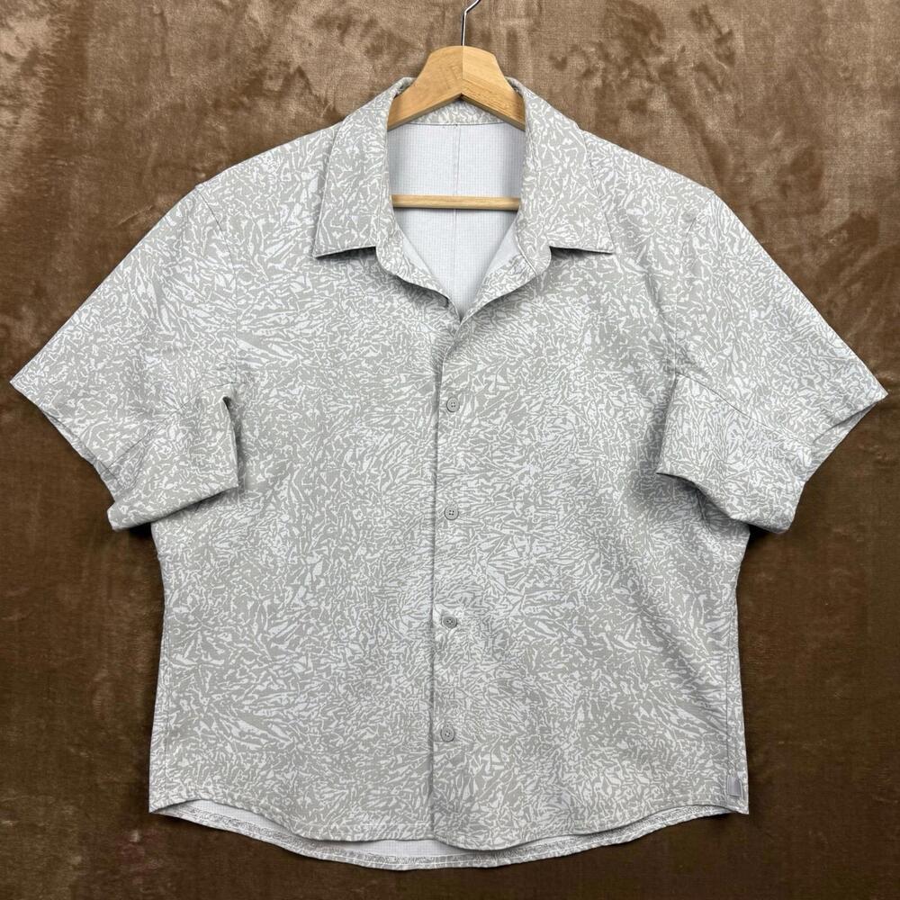 Lululemon Airing Easy Camp Collar Shirt Size S/M Short Sleeve Leopard White Crop